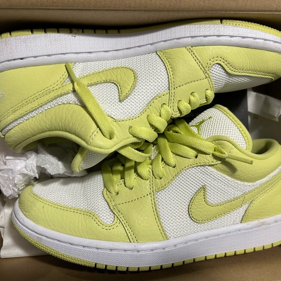 Jordan Limelight’s size 7.5 woman’s - Picture 1 of 8